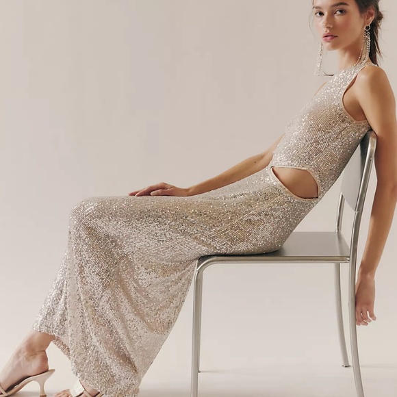 Saemdi Fitted Sequin Cut-Out Maxi Dress • Size S • Silver - Picture 1 of 13